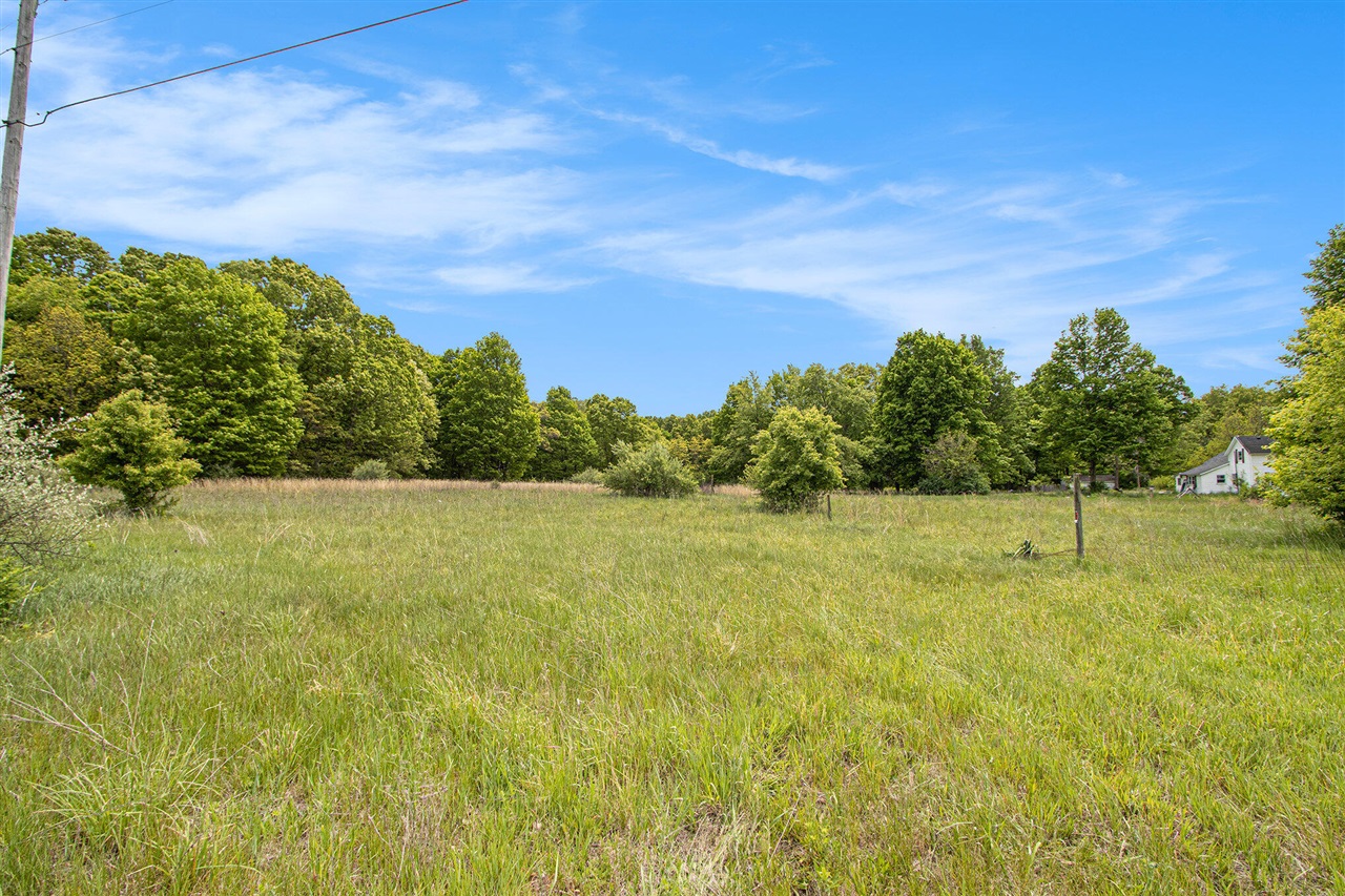 N 1st Street Property Photo