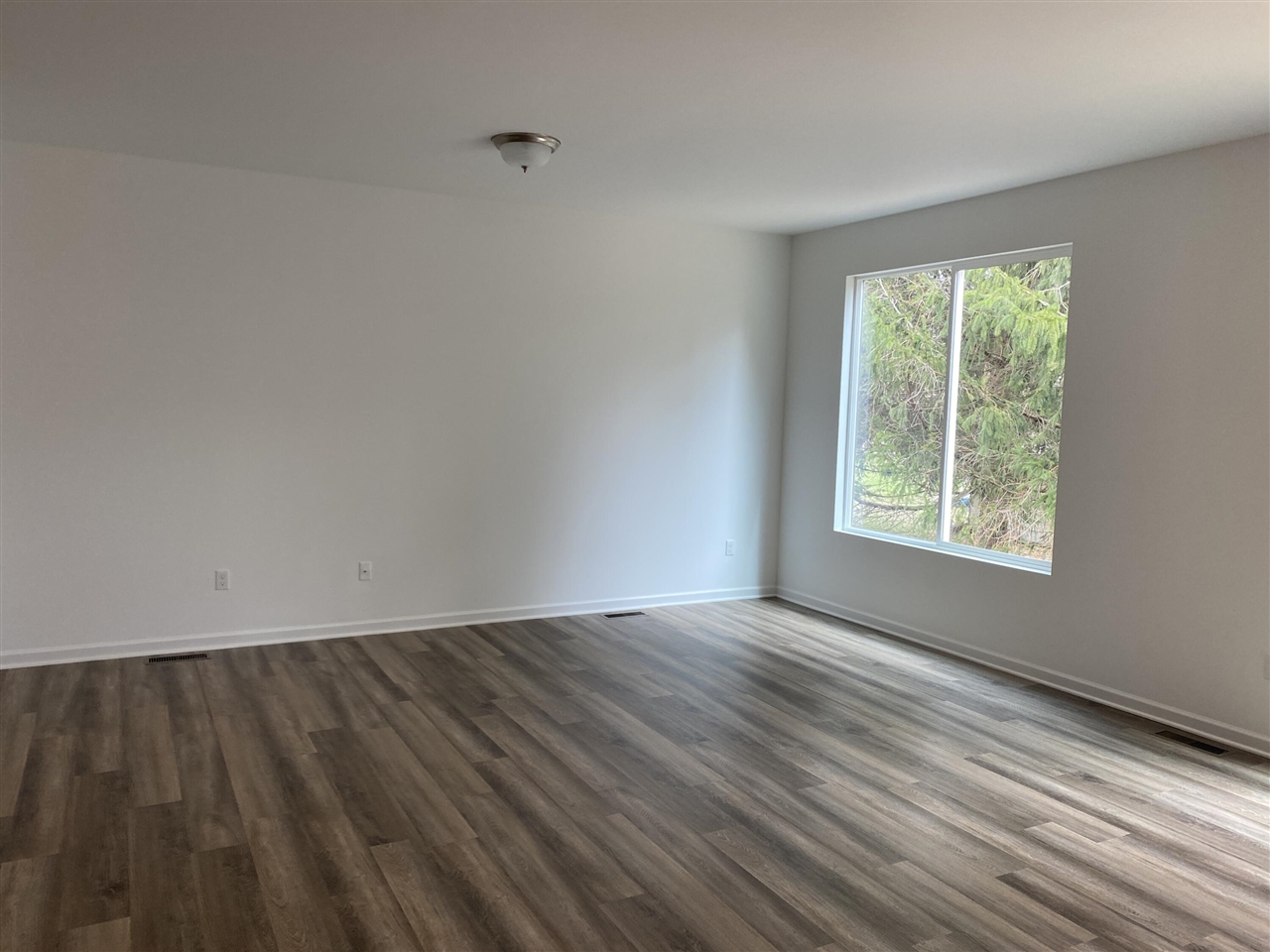 1050 Rebecca Street Property Photo 3