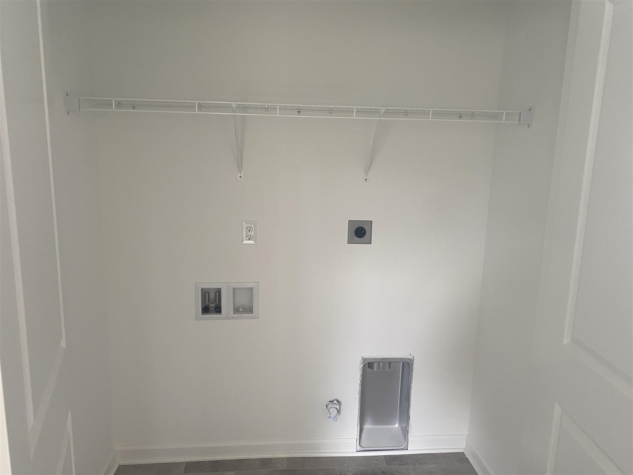 1050 Rebecca Street Property Photo 14