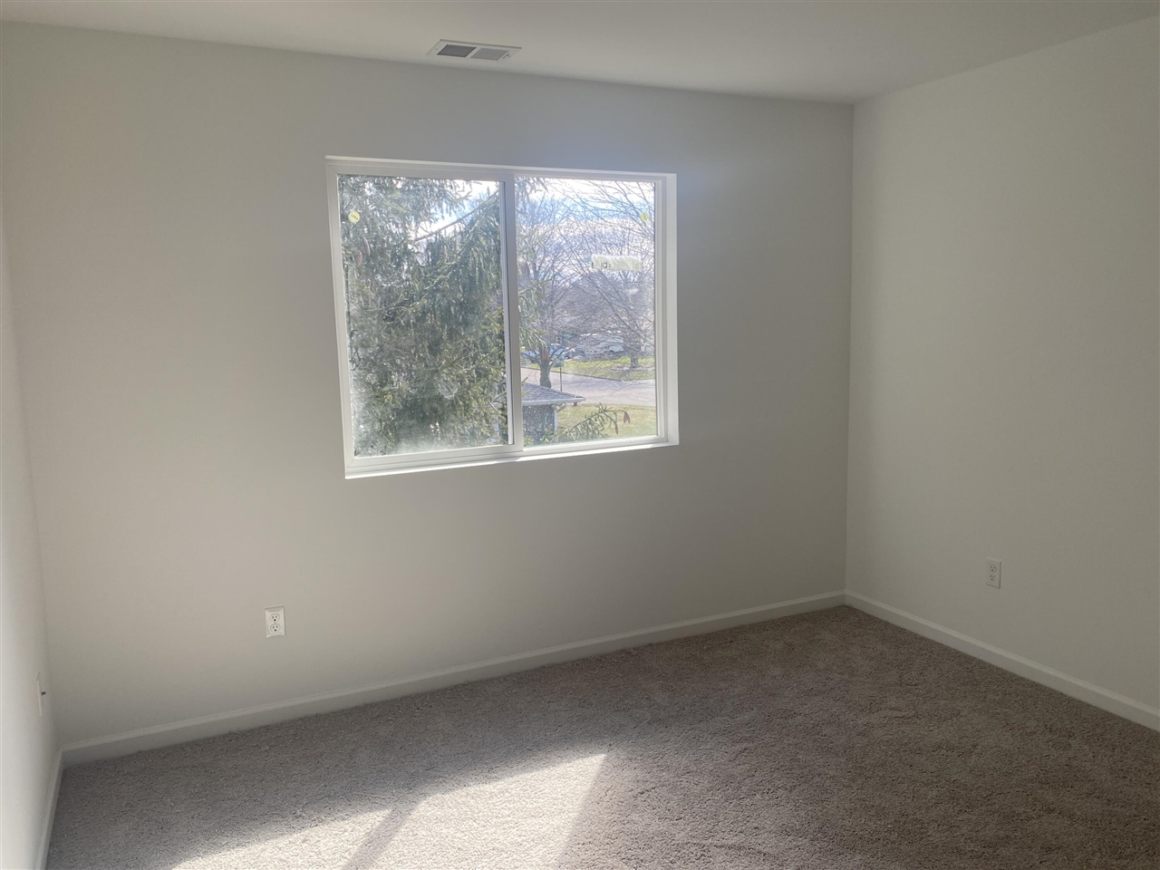 1050 Rebecca Street Property Photo 16