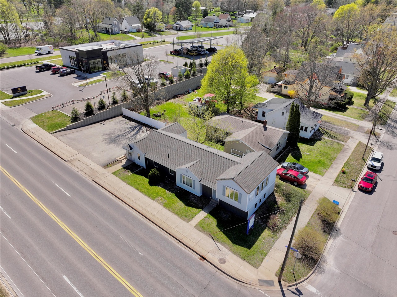 1200 S Mitchell Street Property Photo 3