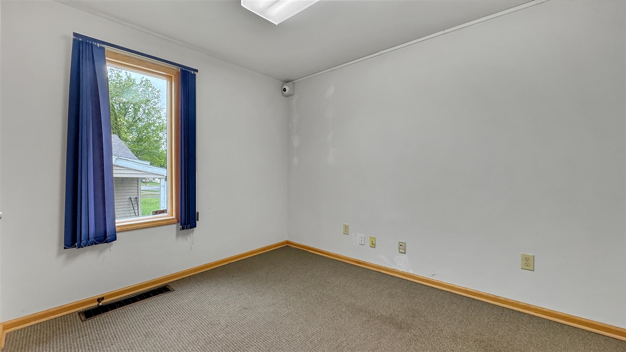 1200 S Mitchell Street Property Photo 10