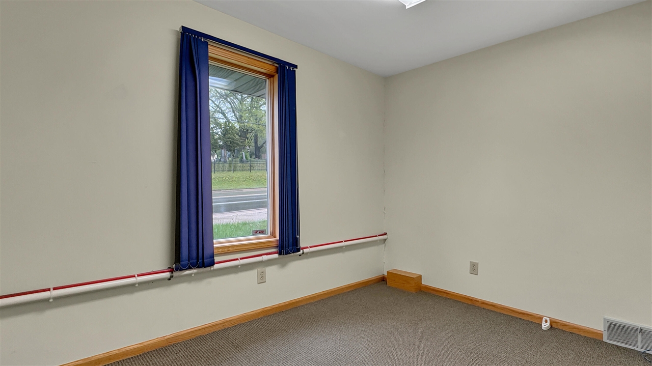 1200 S Mitchell Street Property Photo 11