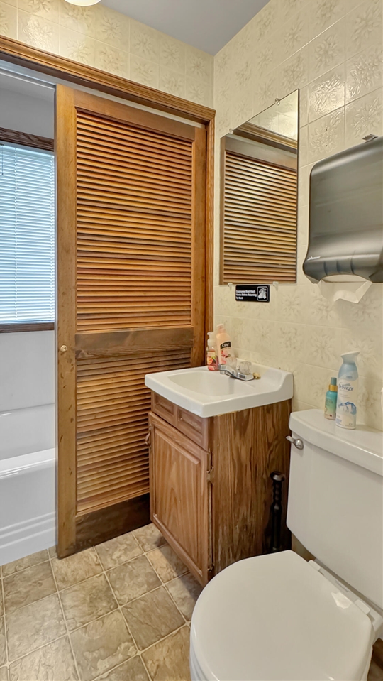 1200 S Mitchell Street Property Photo 18