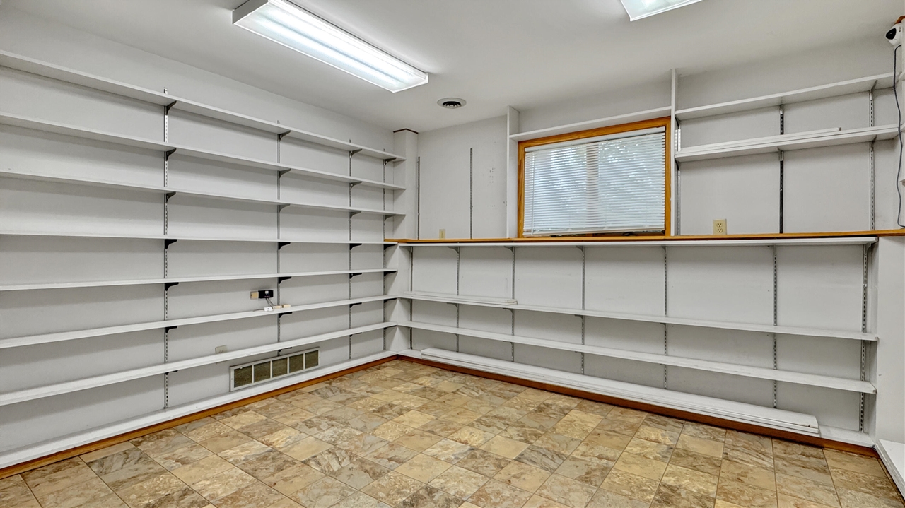 1200 S Mitchell Street Property Photo 22