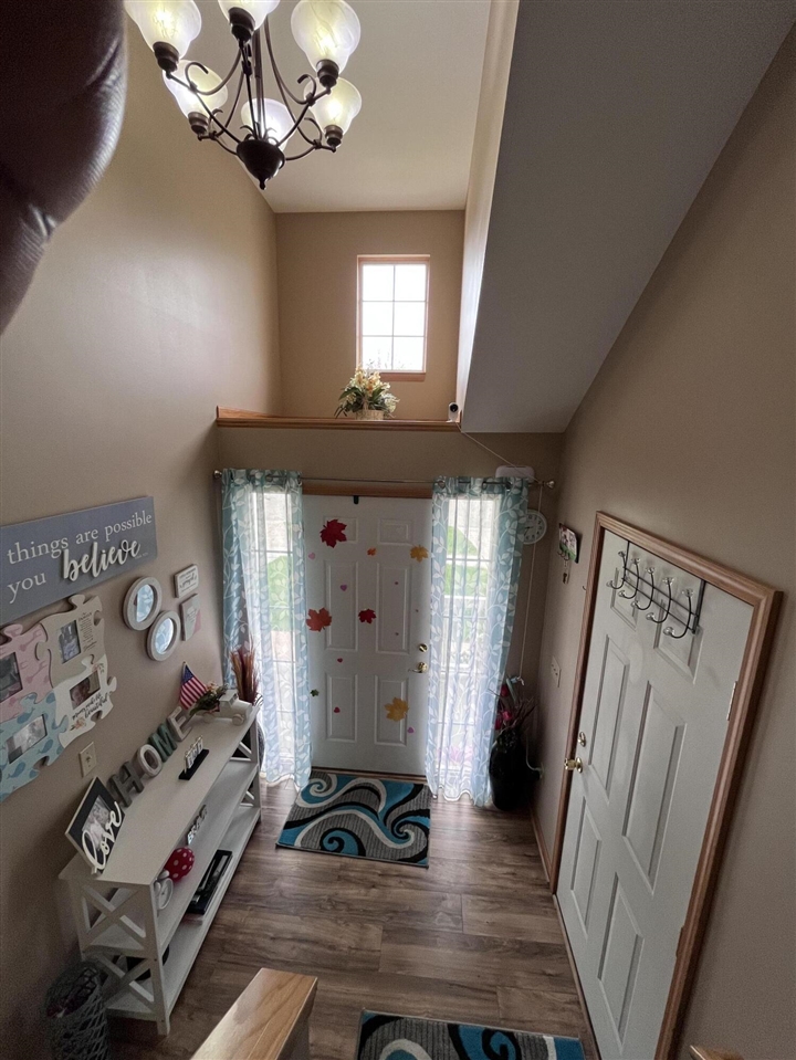 1637 Chippewa Way Property Photo 2