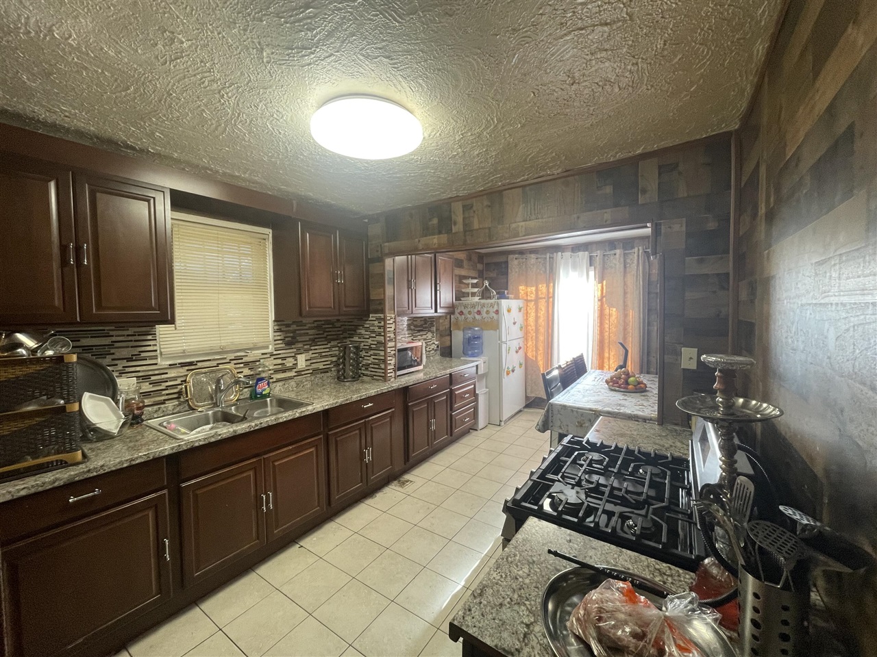 6578 Montrose Street Property Photo 4