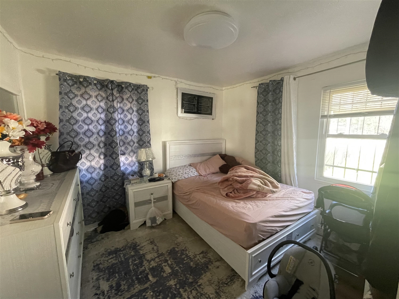 6578 Montrose Street Property Photo 6