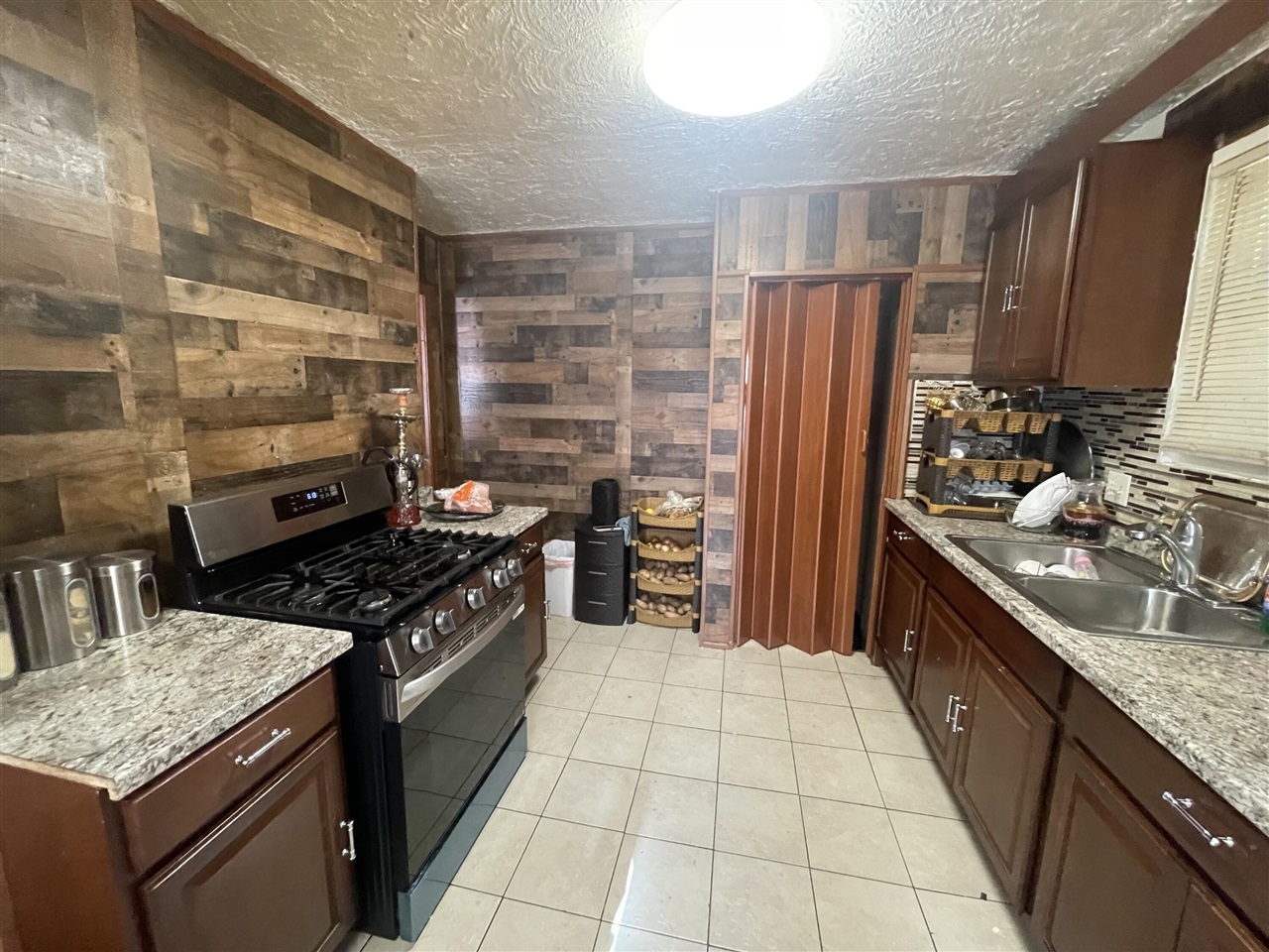 6578 Montrose Street Property Photo 9