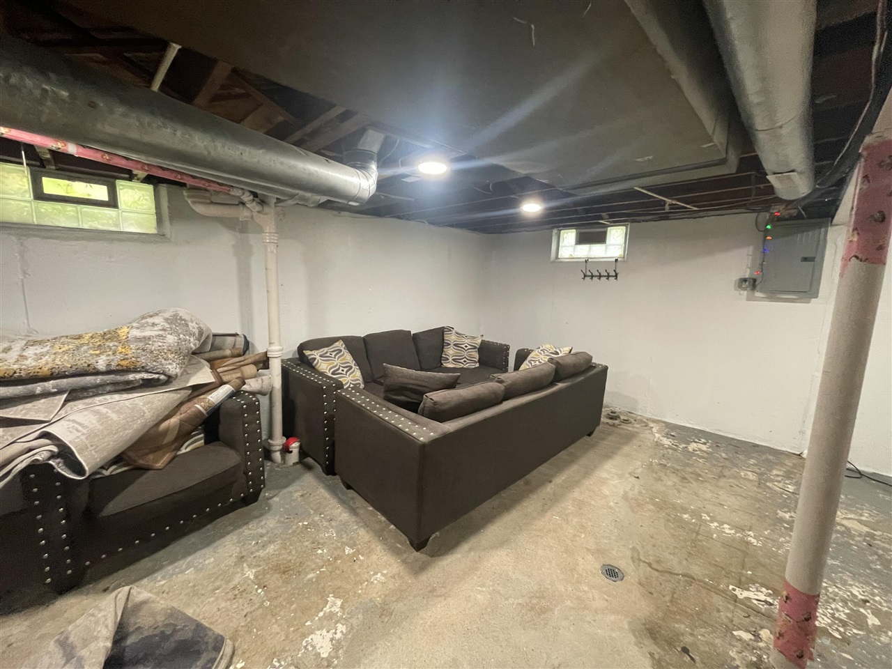 6578 Montrose Street Property Photo 11