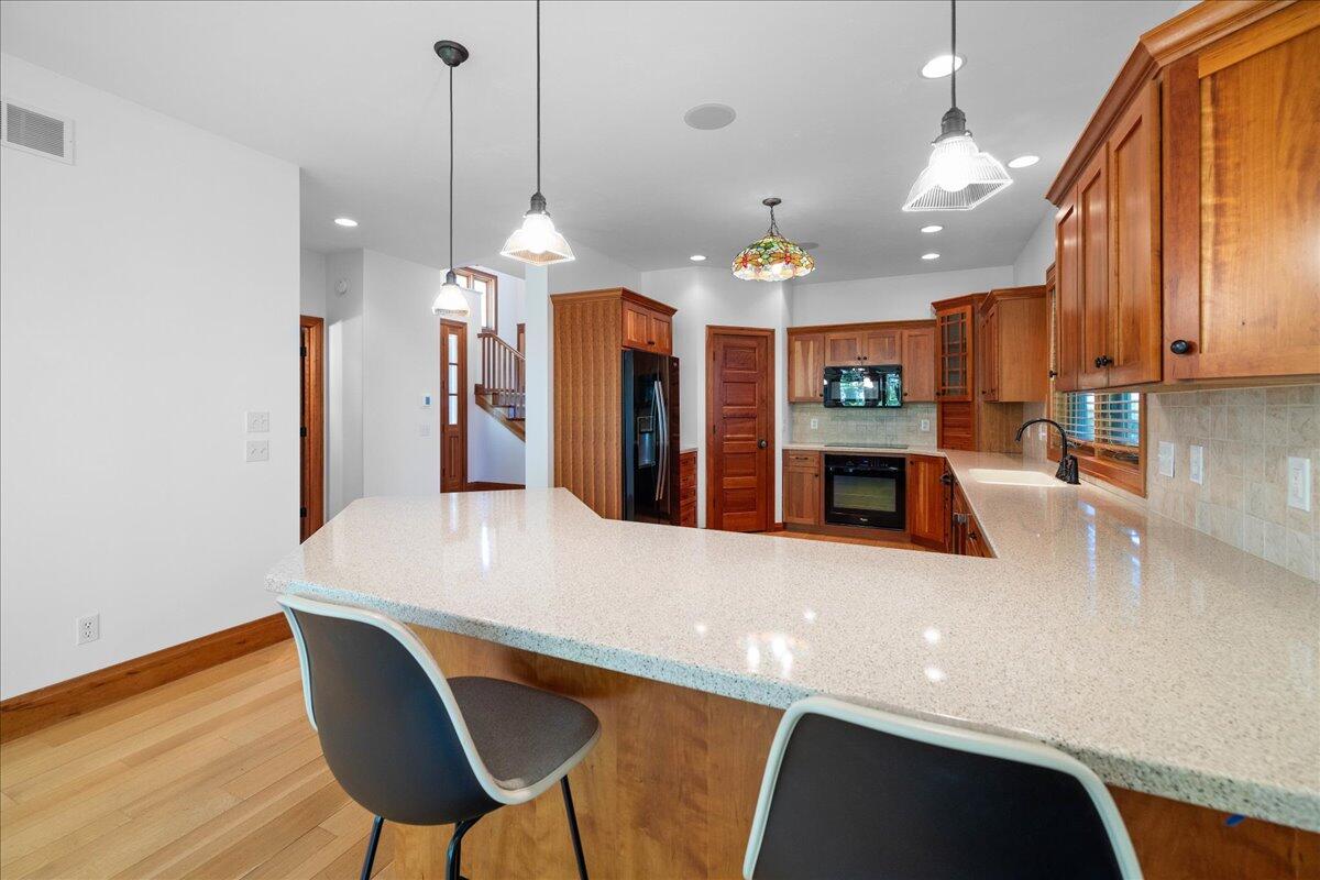 4679 Forest Ridge Drive Property Photo 9