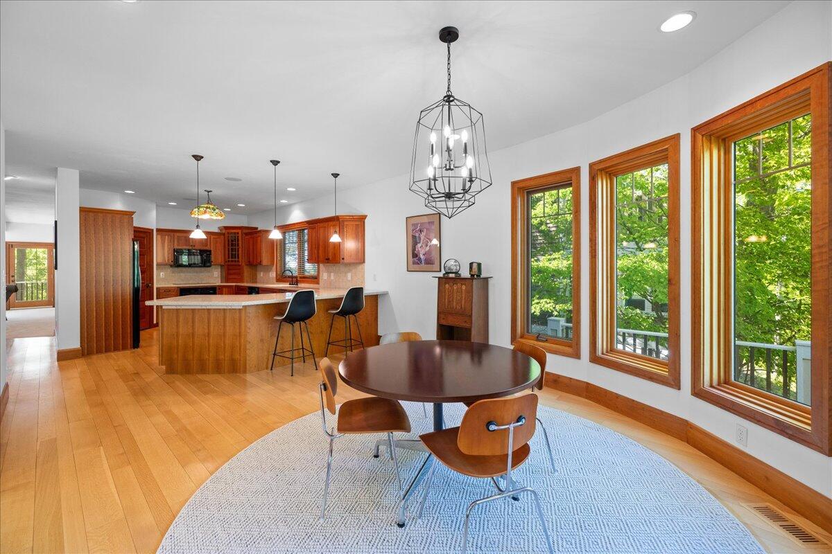 4679 Forest Ridge Drive Property Photo 10