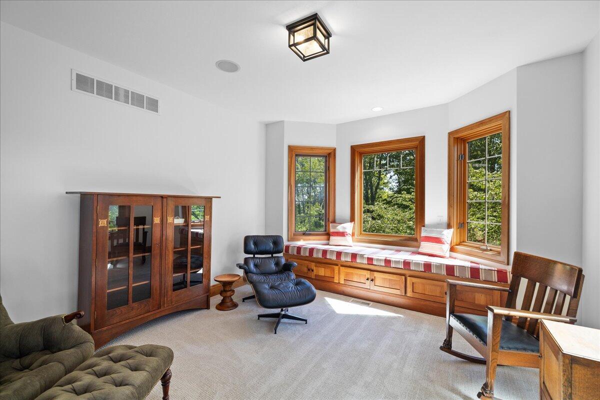 4679 Forest Ridge Drive Property Photo 16