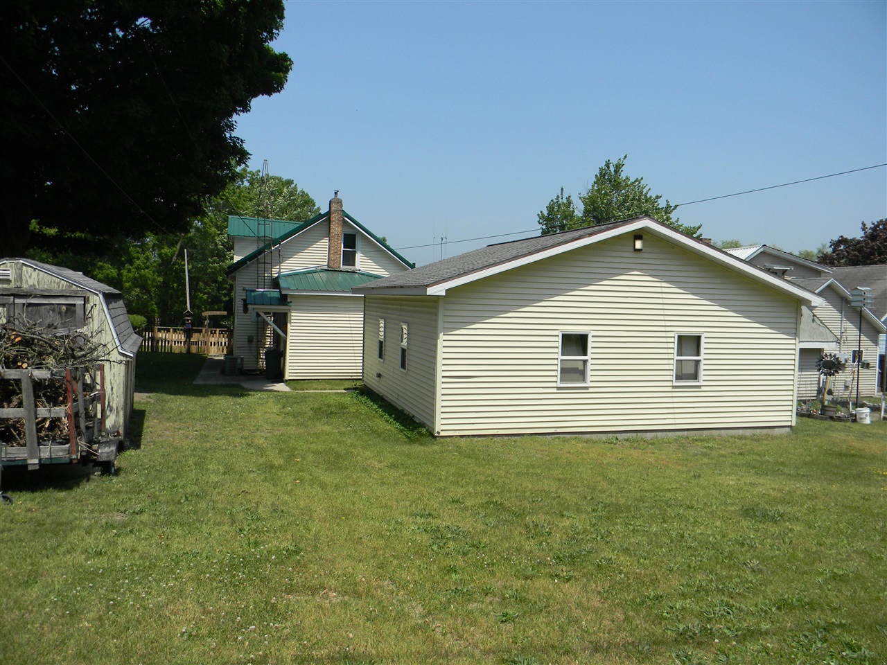 302 First Street Property Photo 31