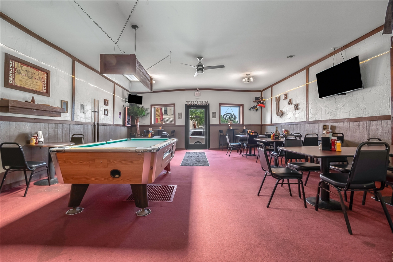15 E Chicago Street Property Photo 9