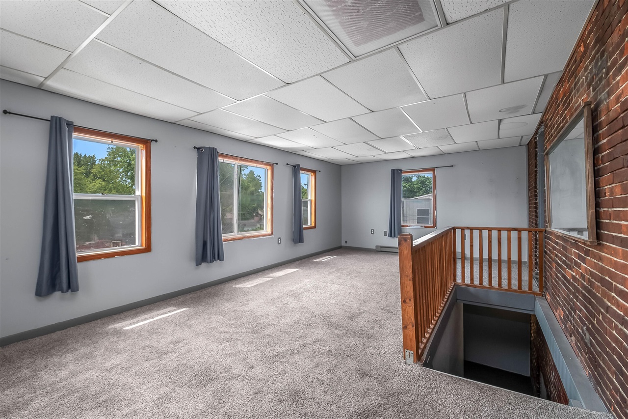 15 E Chicago Street Property Photo 19