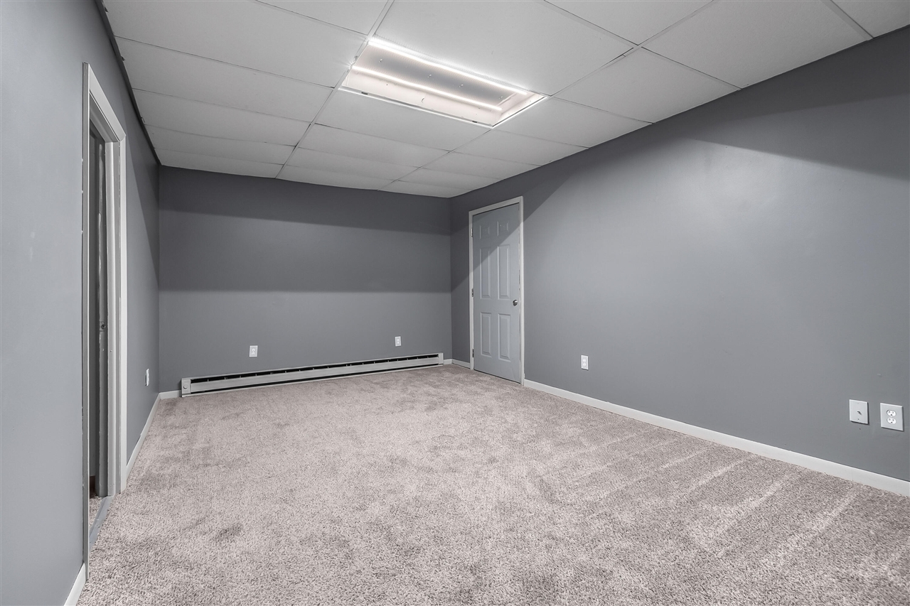 15 E Chicago Street Property Photo 22