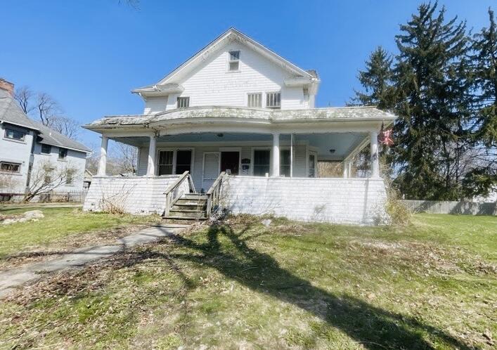 1205 E Michigan Avenue Property Photo 1