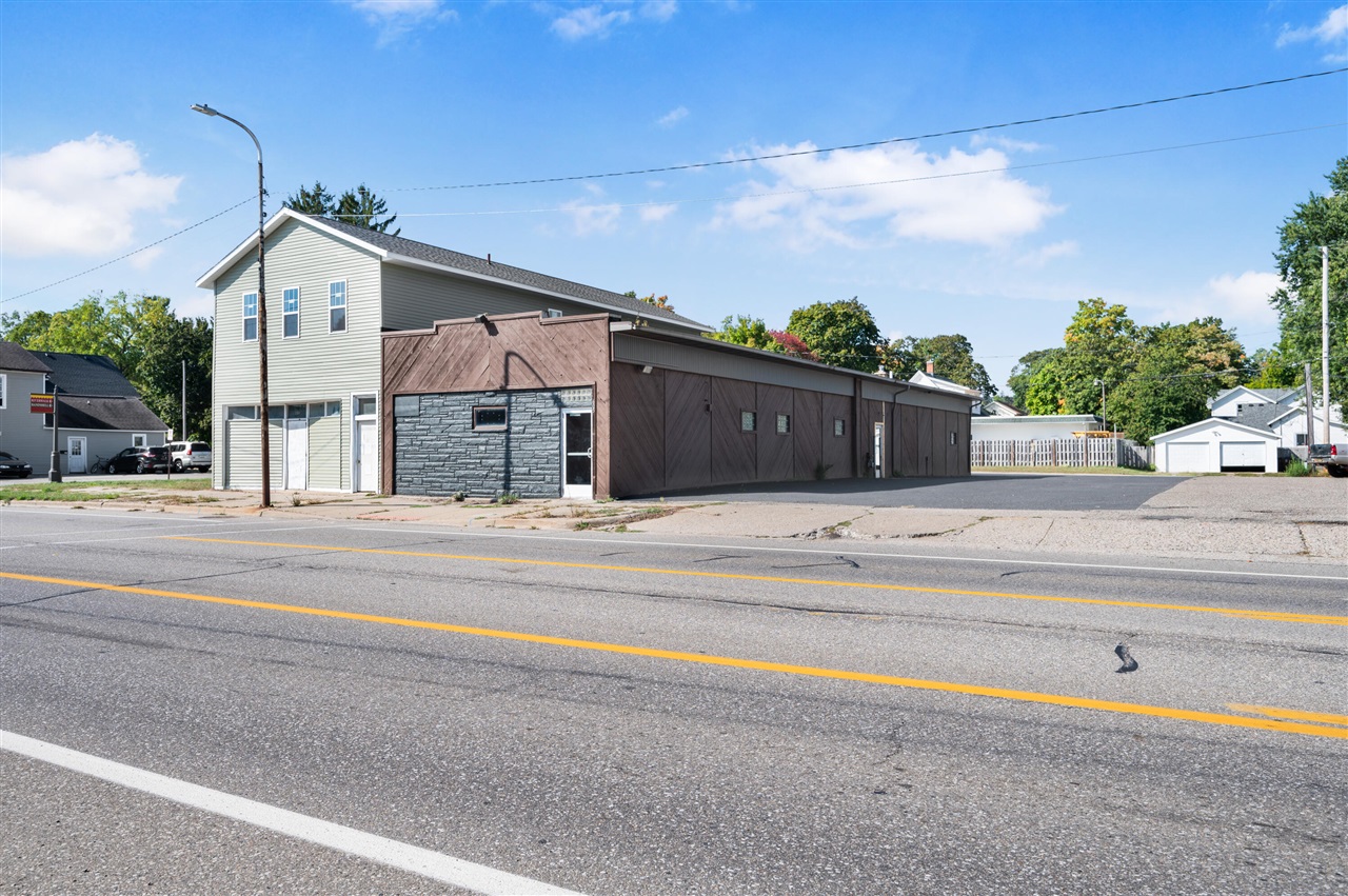 605 N State St Property Photo 1