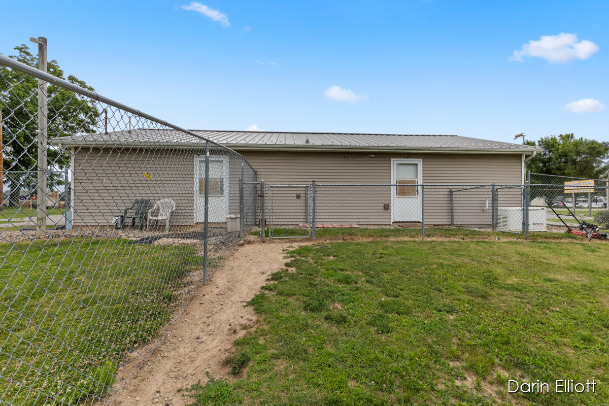 2389 N State Road Property Photo 25