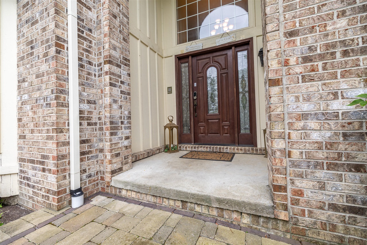 45801 Henley Drive Property Photo 6