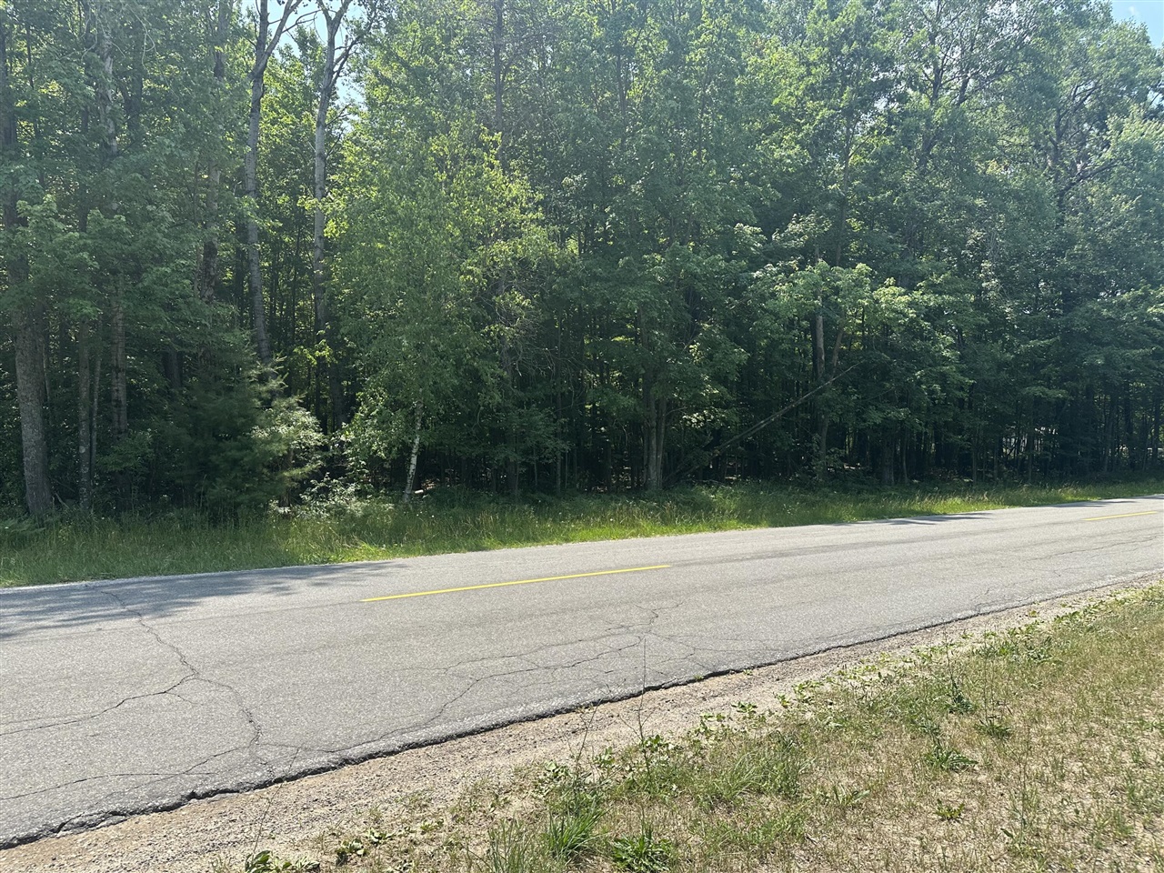 8747 E Kinney Road Property Photo 3