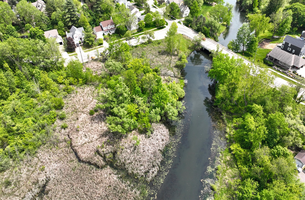 124 River Drive Property Photo 11