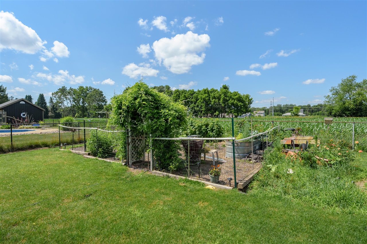 8181 Fawn Meadow Trail Property Photo 36