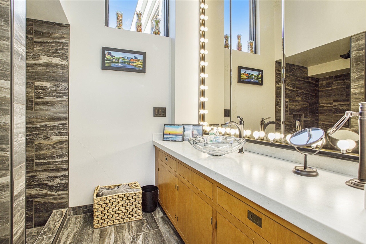 107 W Michigan Avenue Property Photo 14