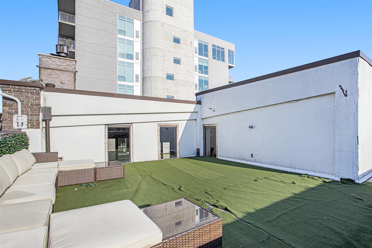 107 W Michigan Avenue Property Photo 23