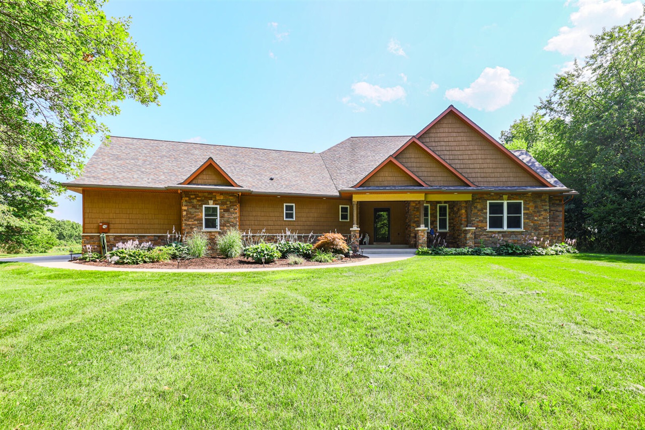 9434 84th Street Property Photo 1