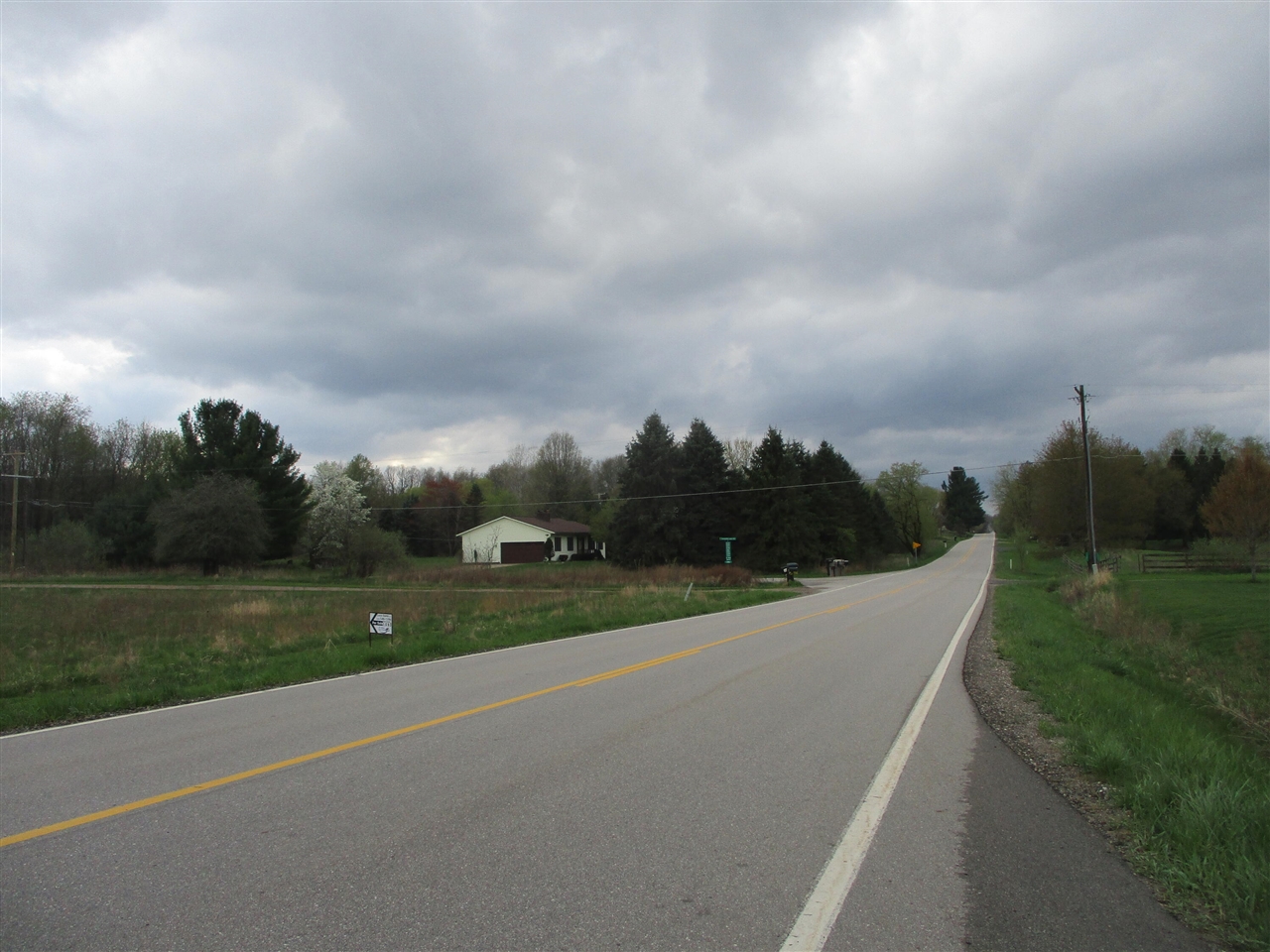 5400 13 Mile Road Property Photo 4