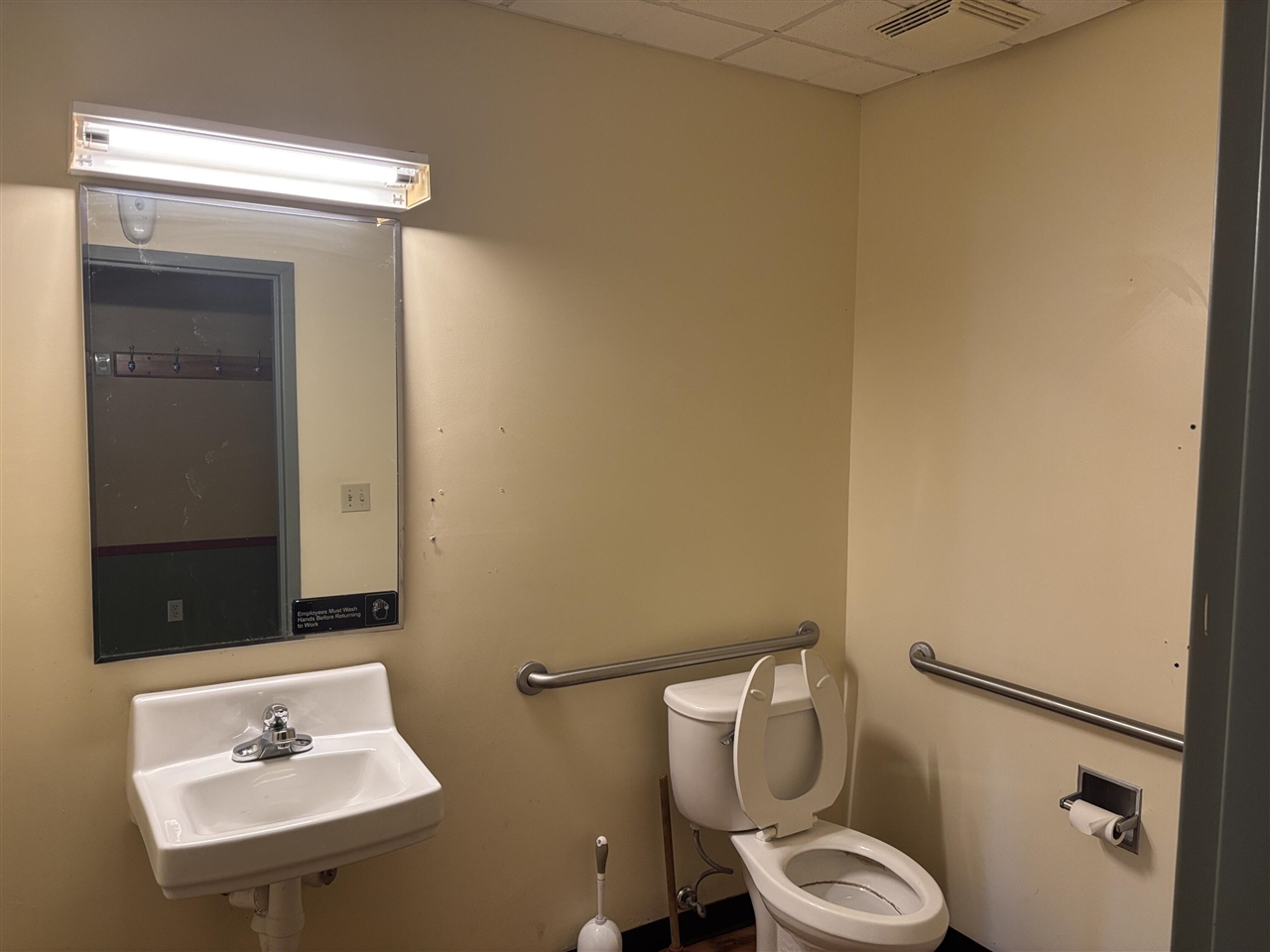 425 Upton Drive Property Photo 10