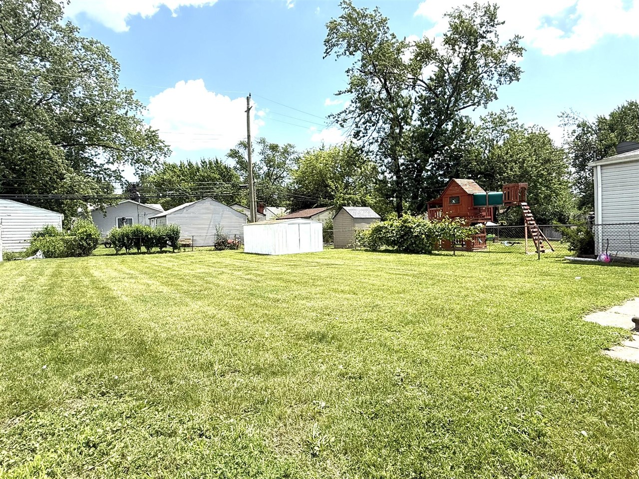 5873 Merrick Street Property Photo 5