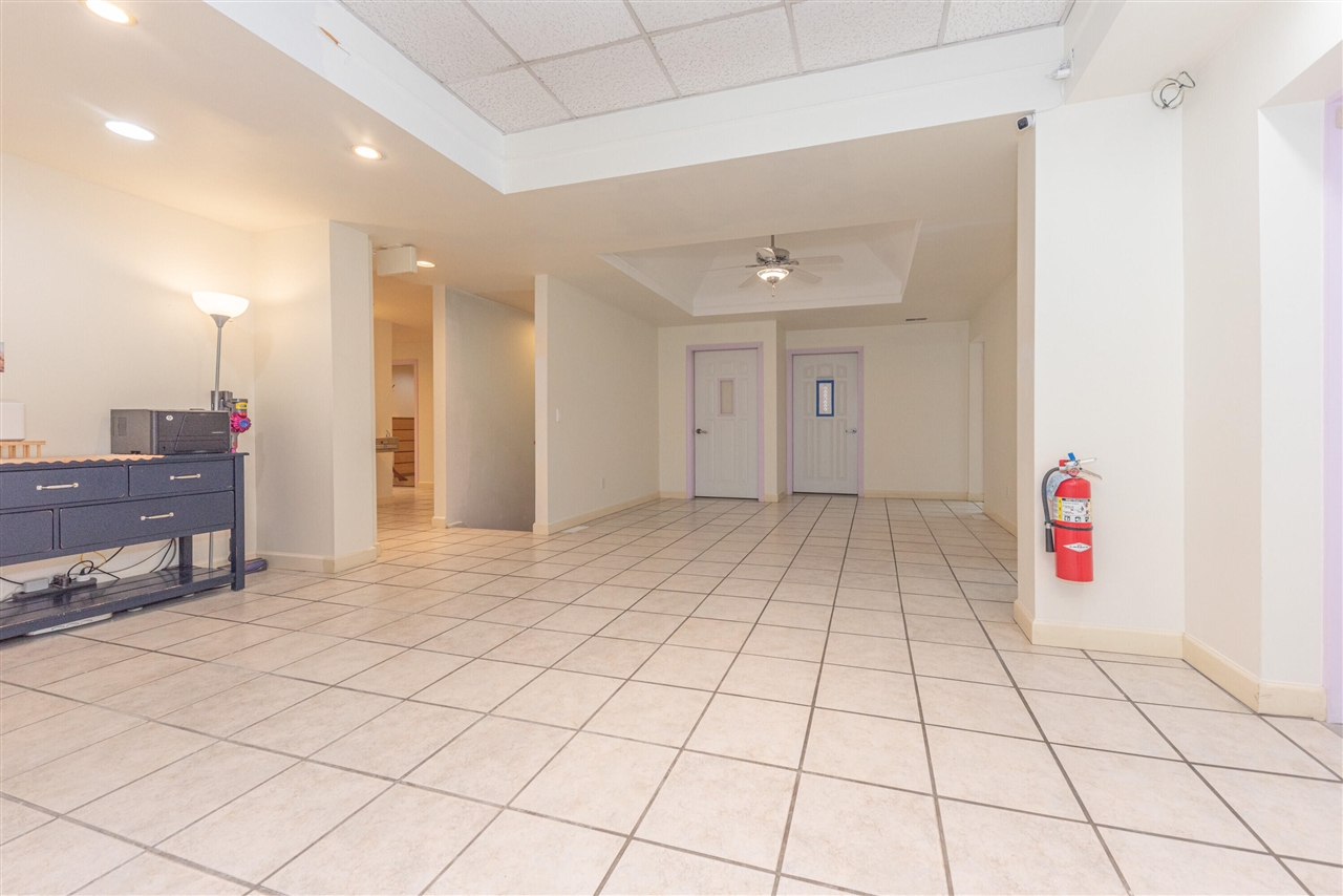 404 W Liberty Street Property Photo 6
