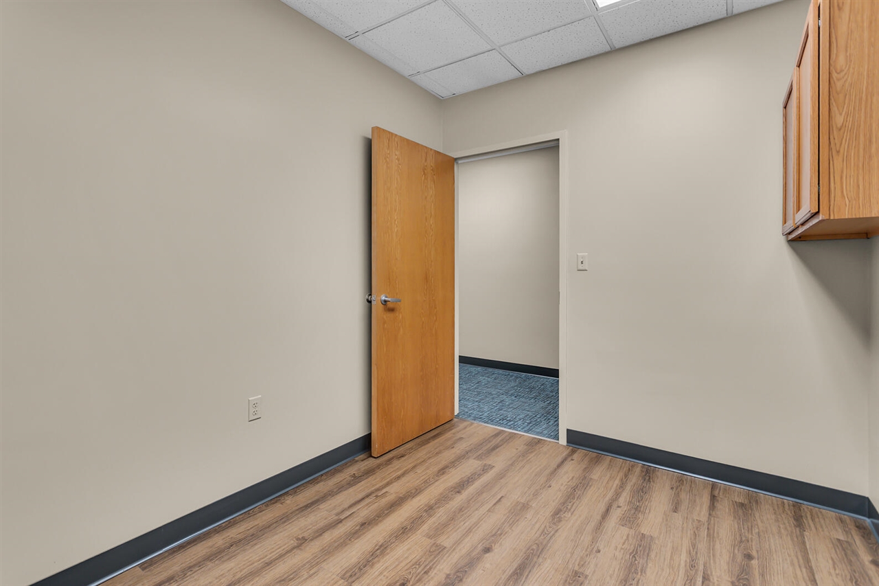 1418 E Michigan Avenue Property Photo 11
