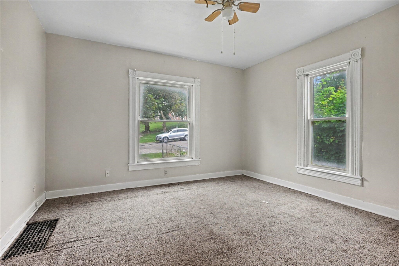 1110 Hotop Avenue Property Photo 14