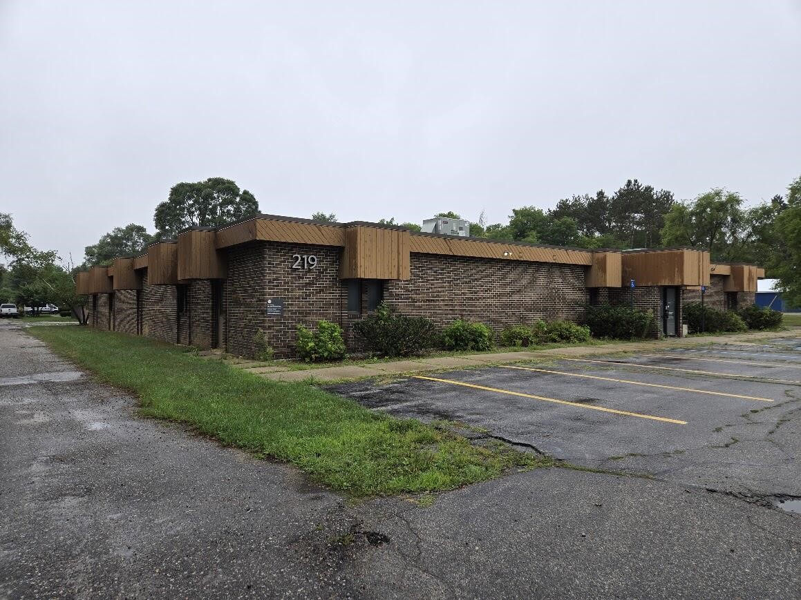 219 E Church Avenue Property Photo 1