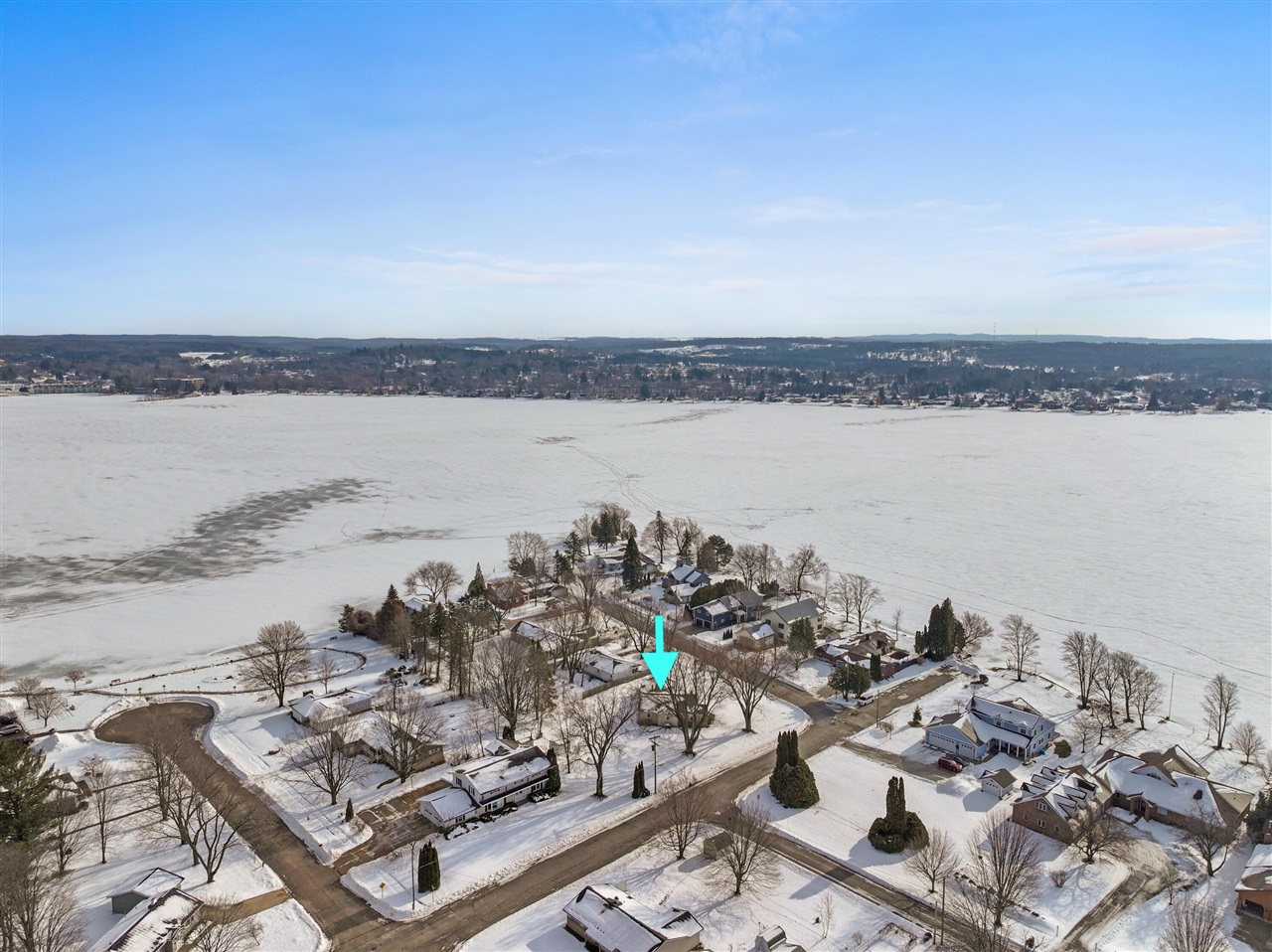 616 Lakeshore Drive Property Photo 9