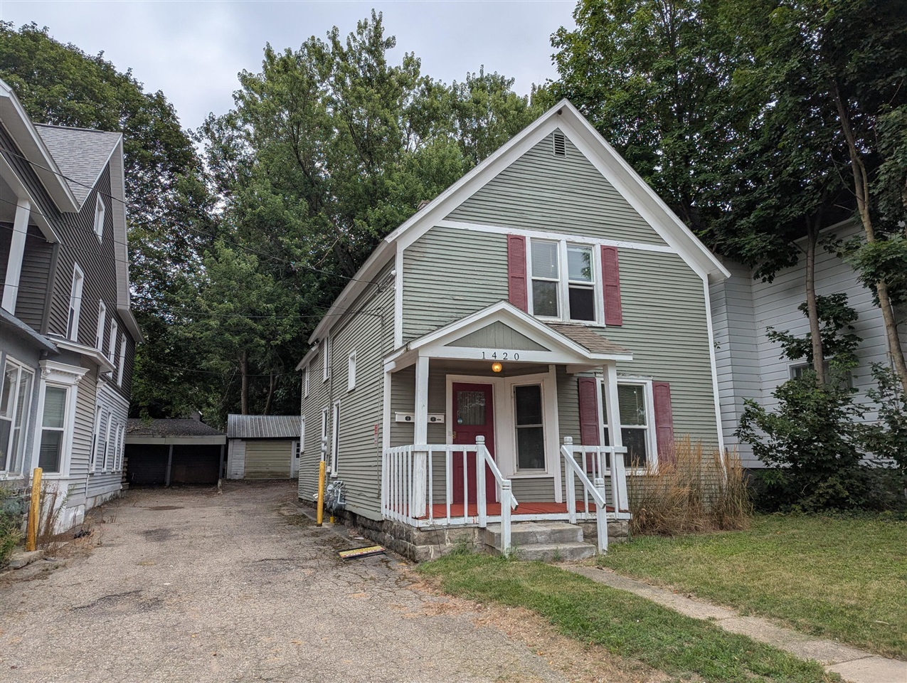 1420 Buffalo Avenue Property Photo 1