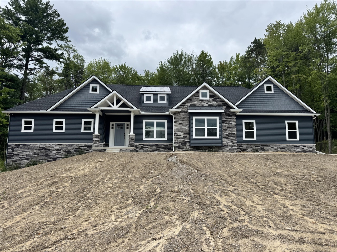 9931 White Tail Drive Property Photo 1