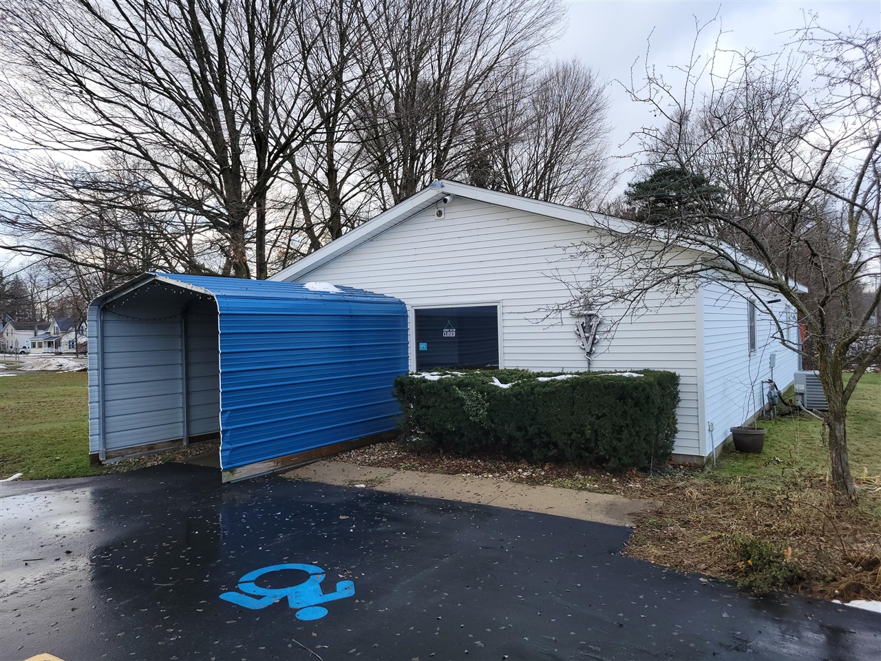 109 N State Street Property Photo 1