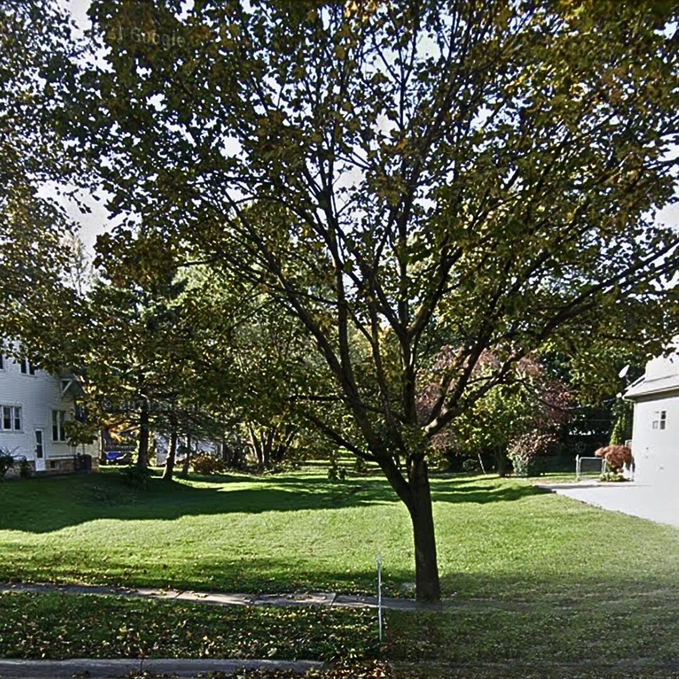 525 N Macomb Street Property Photo 1