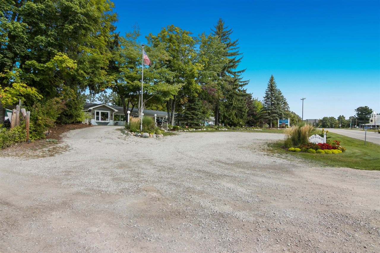4871 Us Highway 31 Property Photo 8
