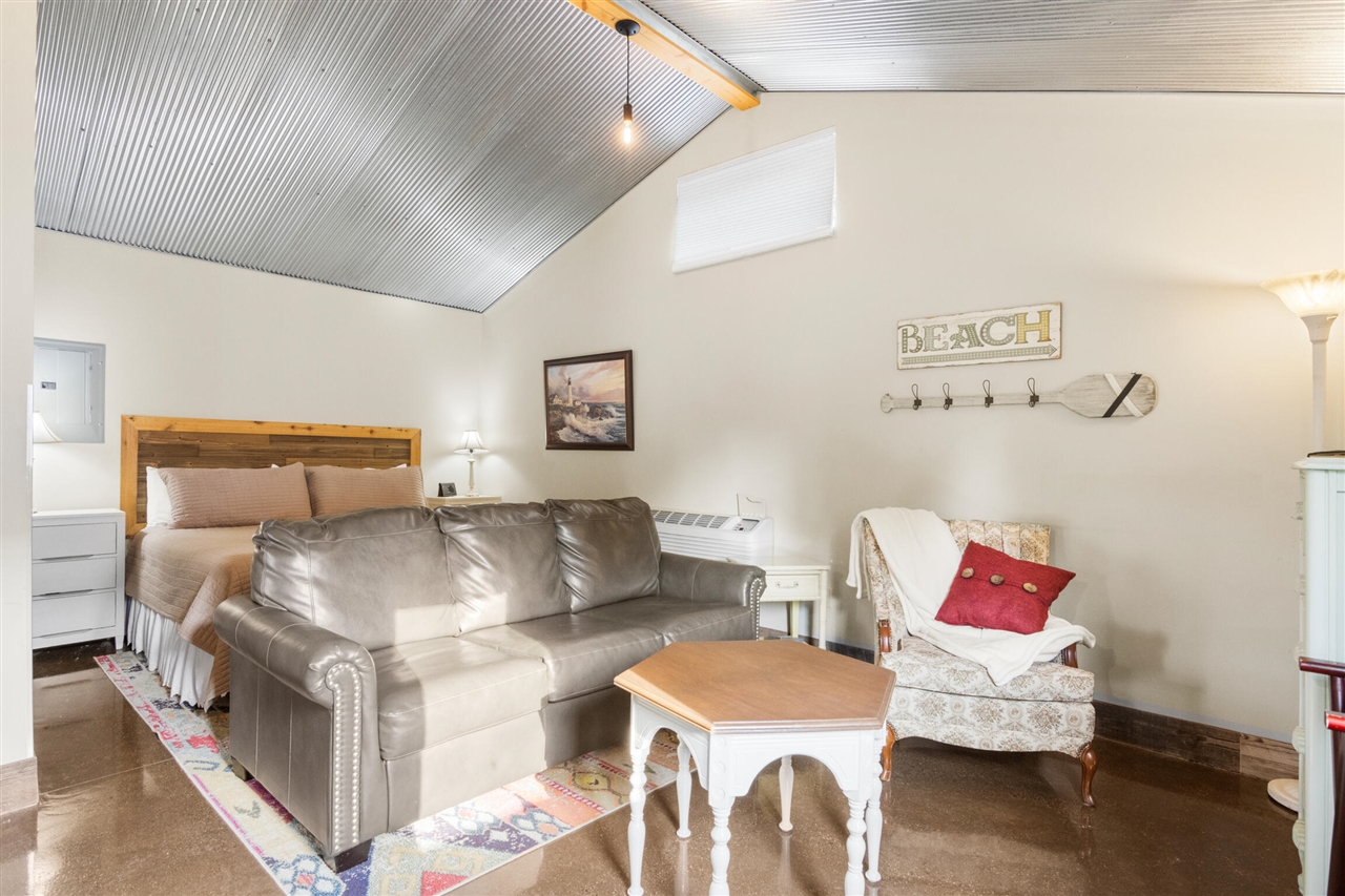 4871 Us Highway 31 Property Photo 19