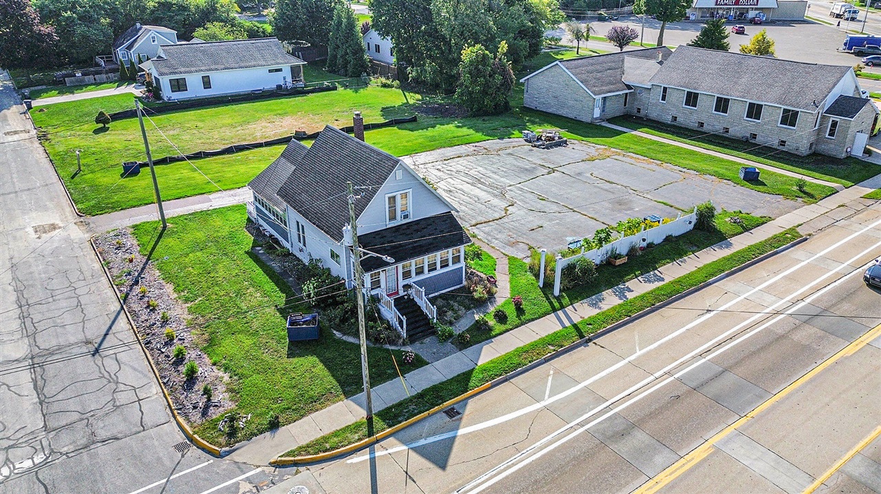 555 Broadway Street Property Photo 1