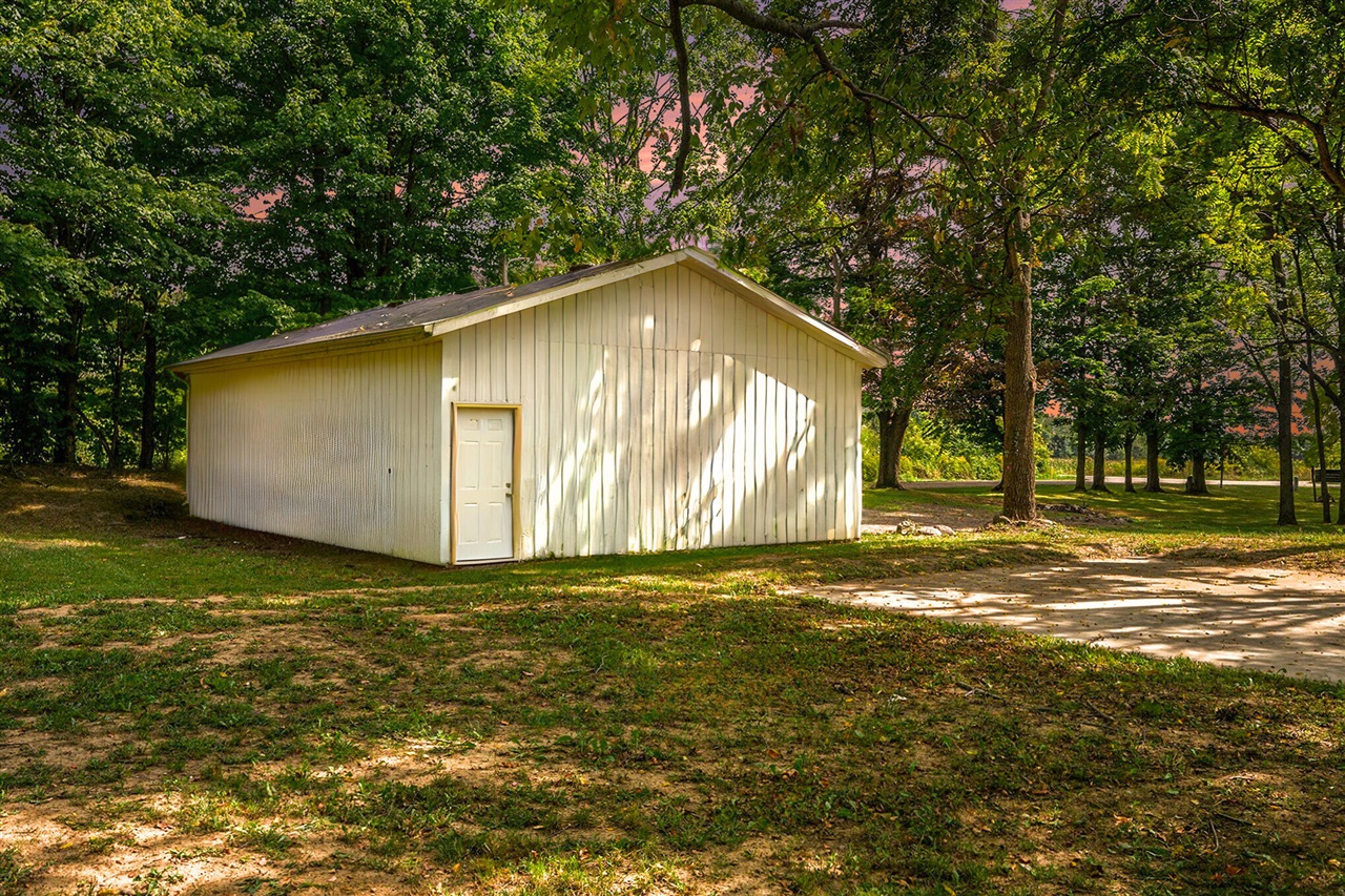 58480 Kirk Lake Road Property Photo 2