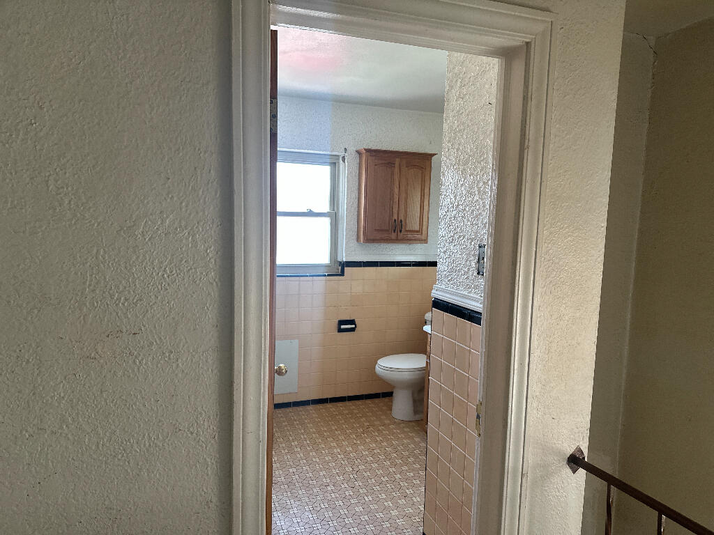 17516 Woodingham Drive Property Photo 12