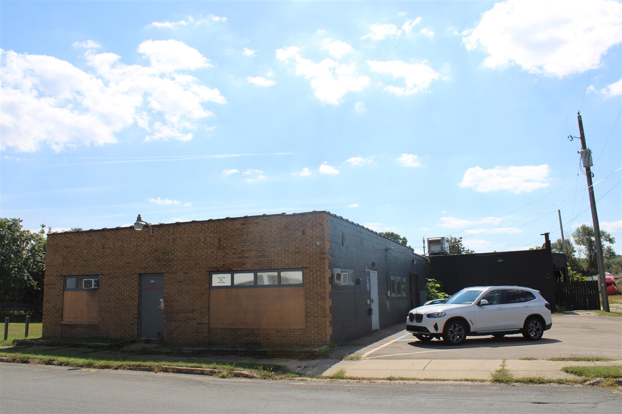 333 W Hamblin Avenue Property Photo 1