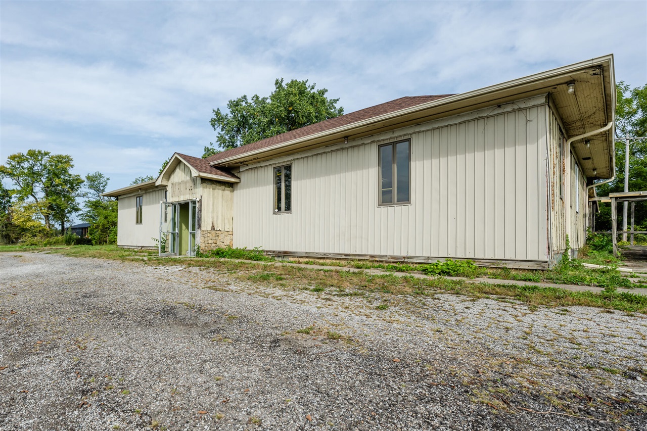 4863 Us Highway 12 Property Photo 3